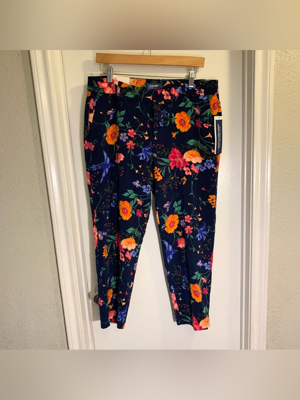 Old Navy Navy Floral Pants with Bright Multicolor Blooms Women’s size 10